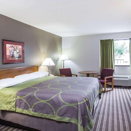 Super 8 By Wyndham Oxford Hotel Buitenkant foto