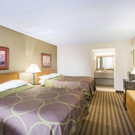 Super 8 By Wyndham Oxford Hotel Buitenkant foto
