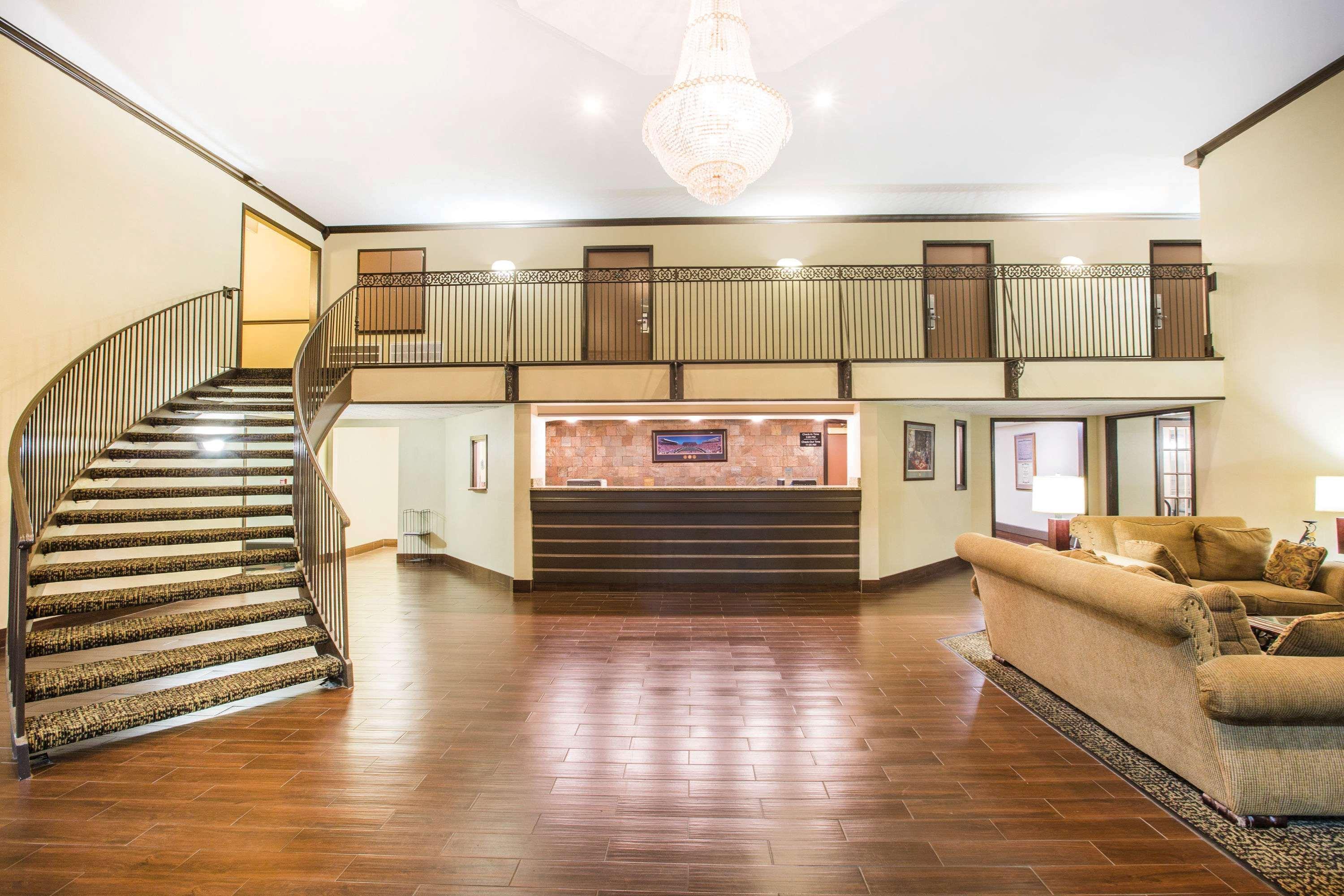 Super 8 By Wyndham Oxford Hotel Buitenkant foto