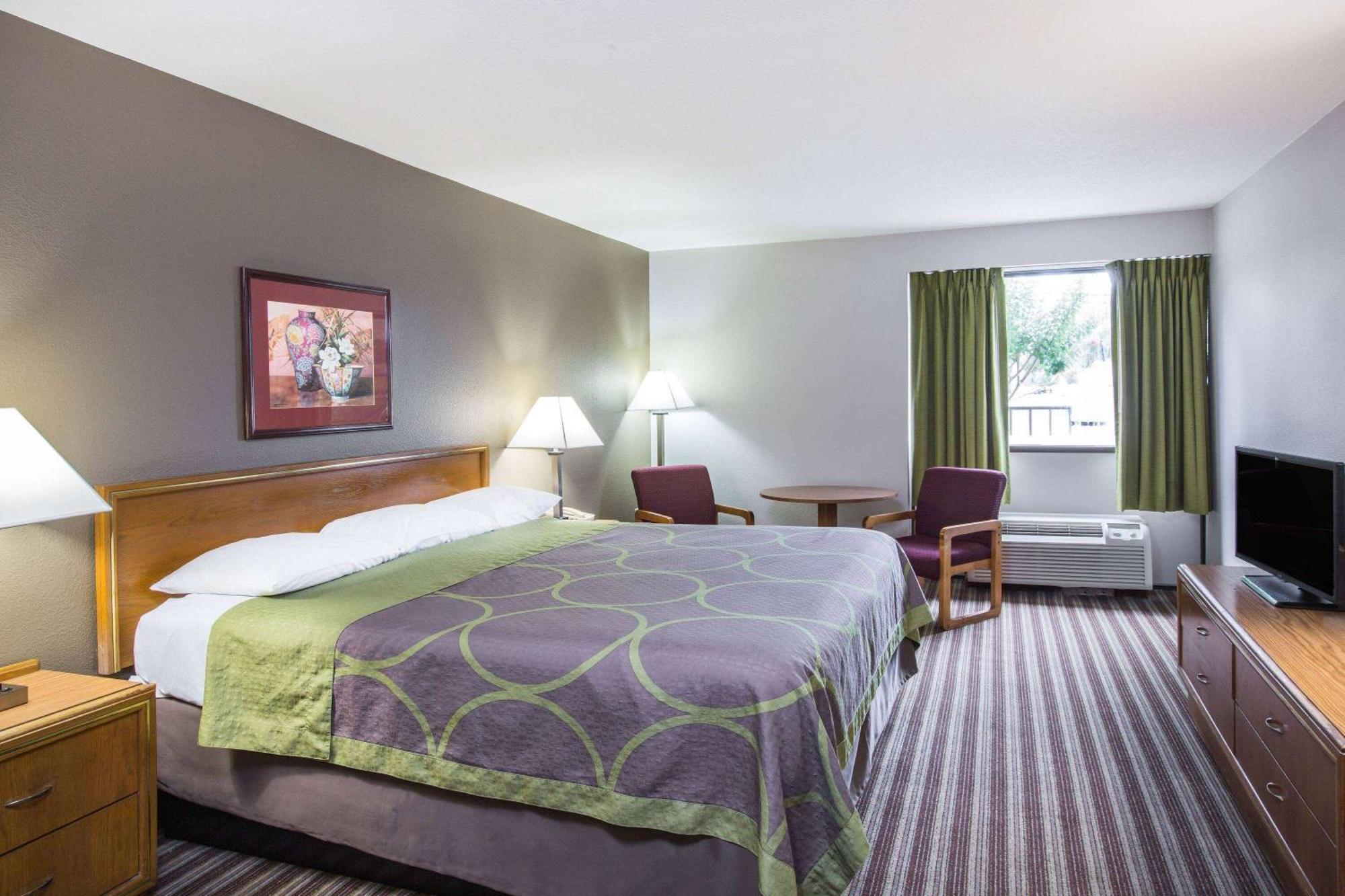 Super 8 By Wyndham Oxford Hotel Buitenkant foto
