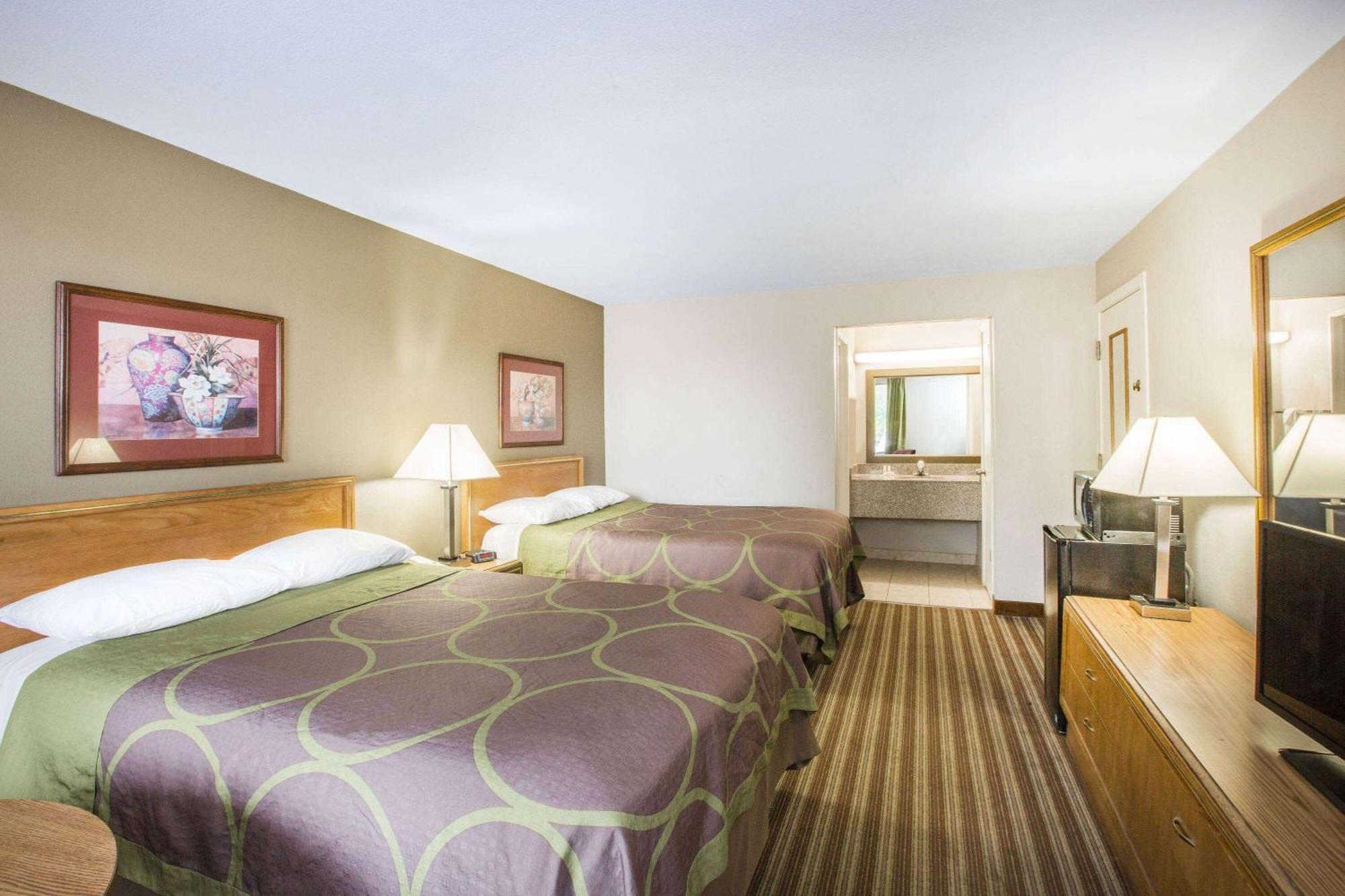Super 8 By Wyndham Oxford Hotel Buitenkant foto